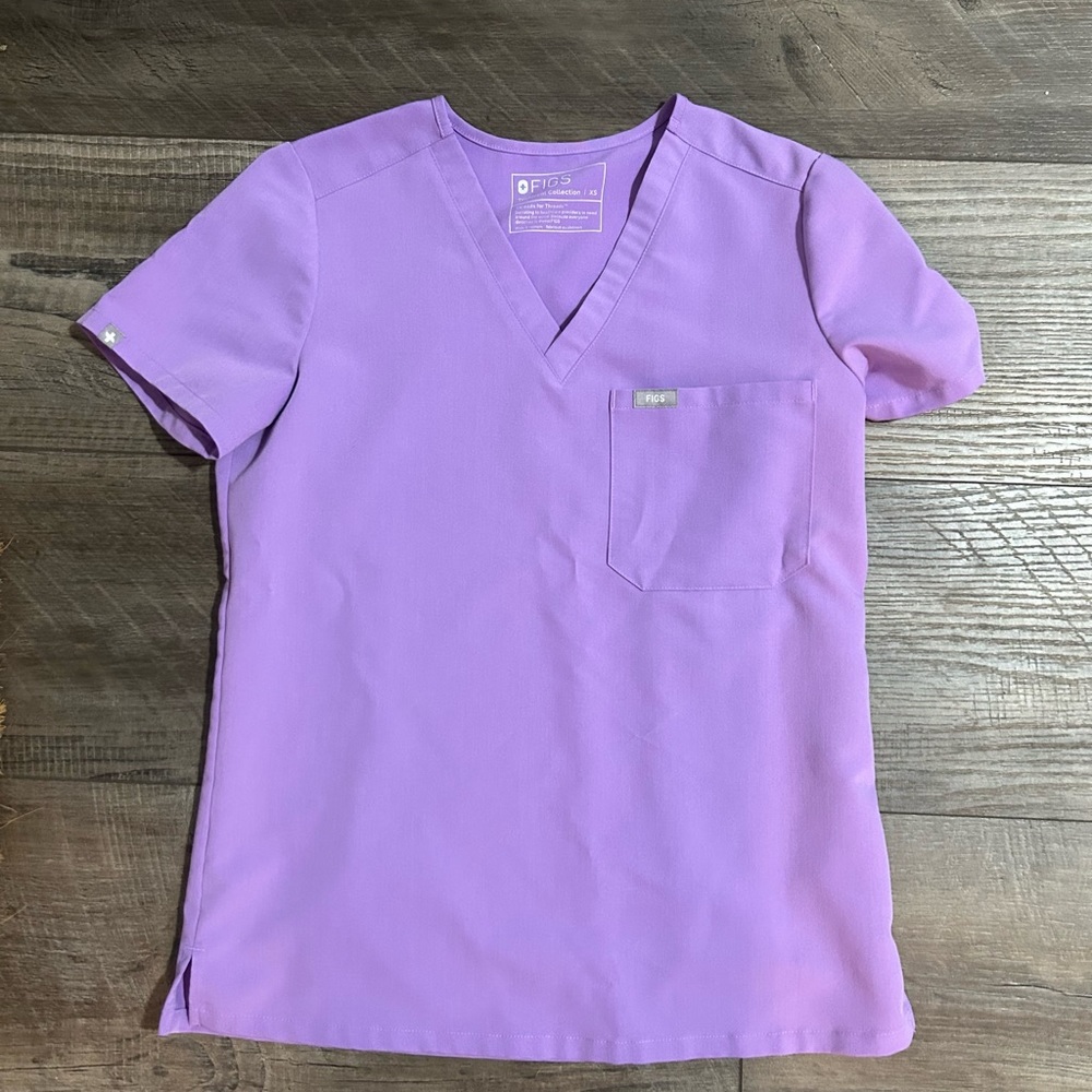 FIGS LILAC DAWN CATARINA TOP